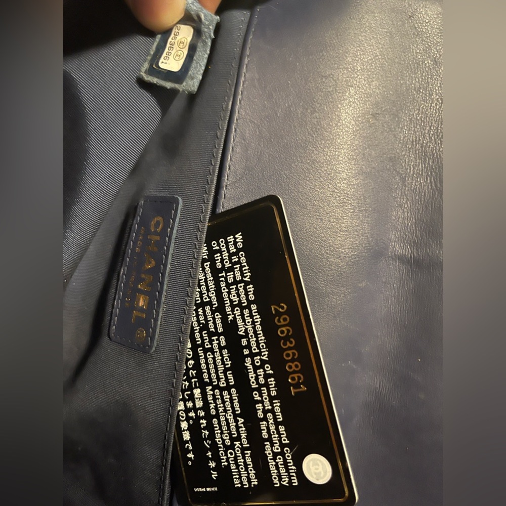 Chanel boy bag suede - Picture 3 of 4